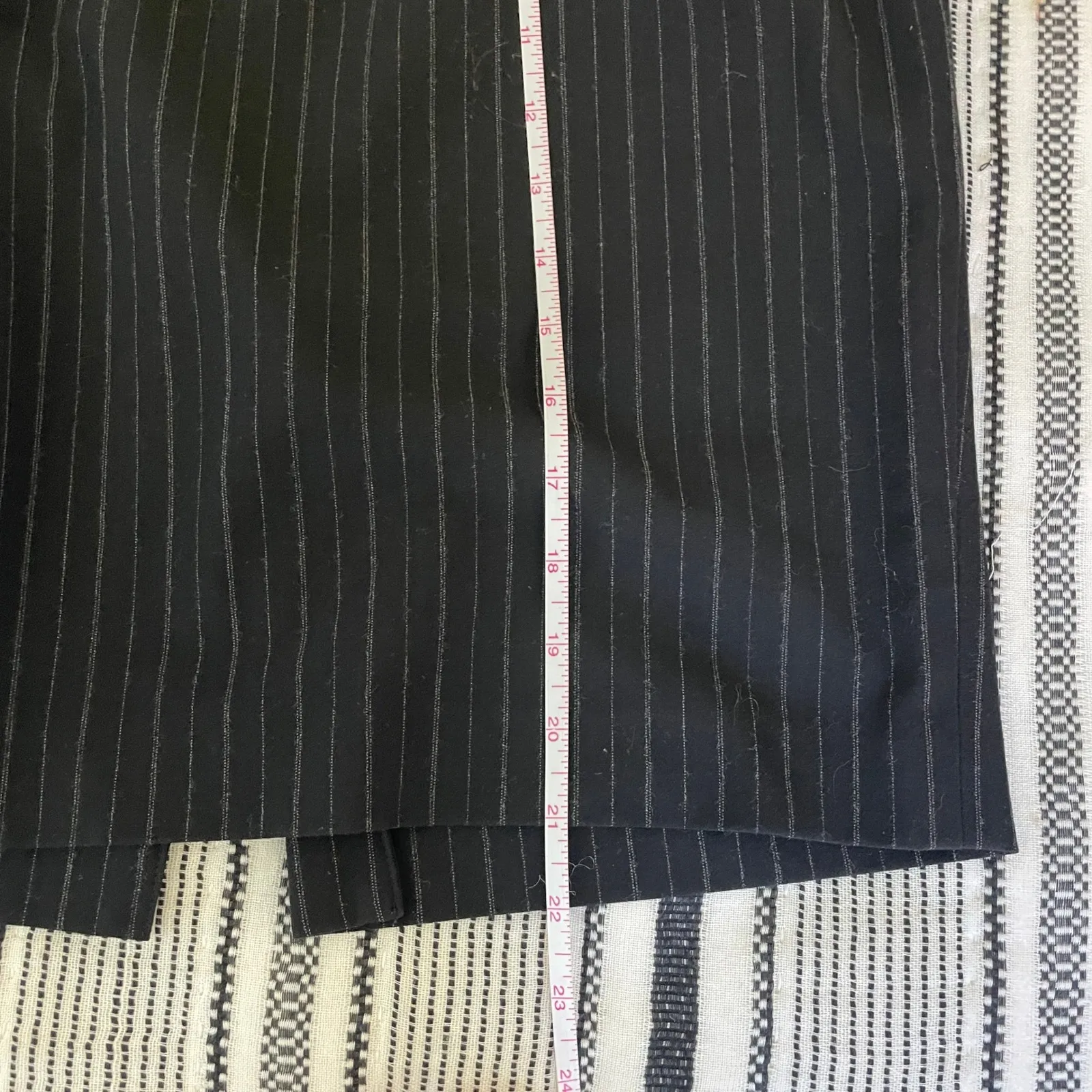 Michael Kors Pinstripe Pencil Skirt Size 10 Black Career Business Corporate Chic - Image 6