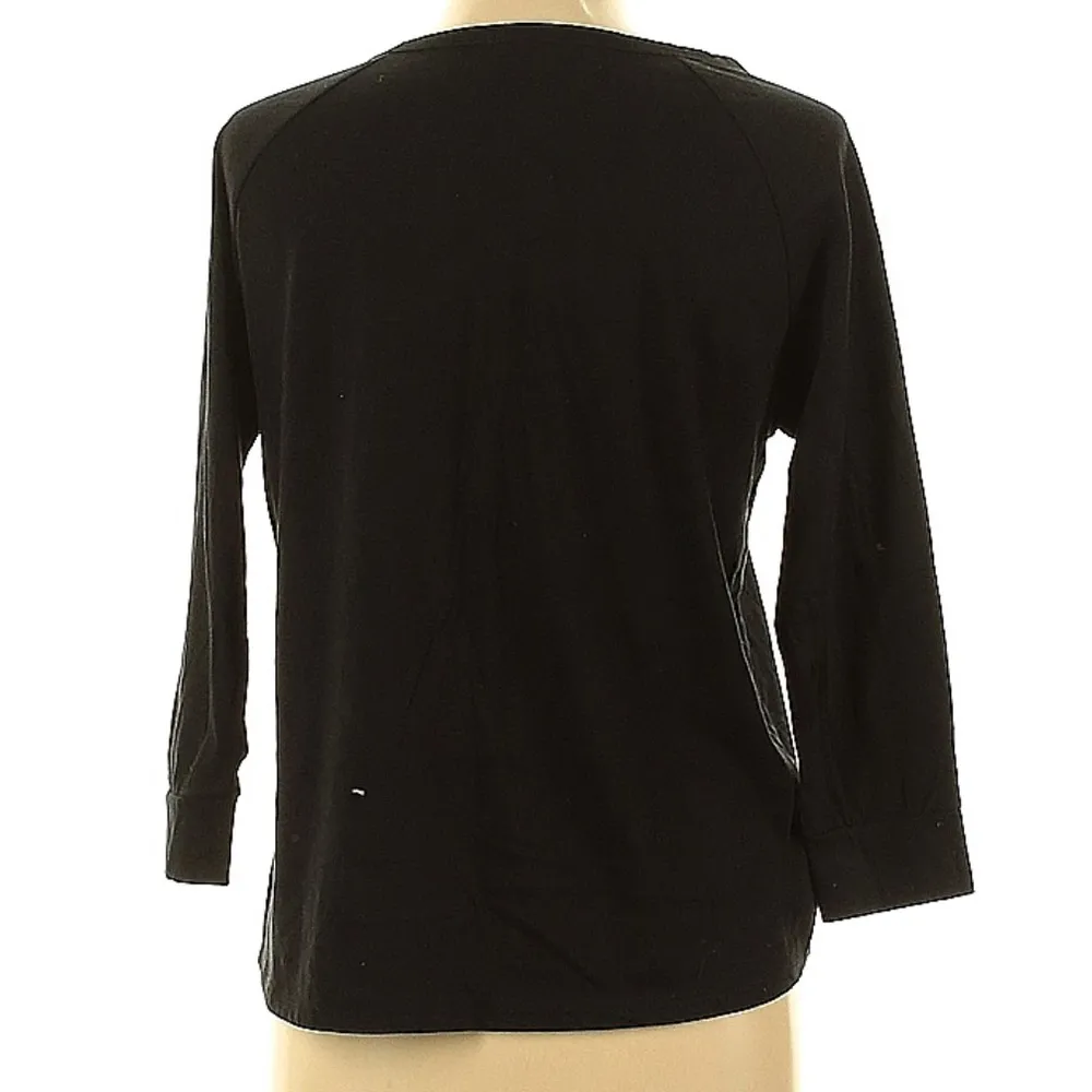 Roz & Ali Black V-Neck Top Size Large - Image 2