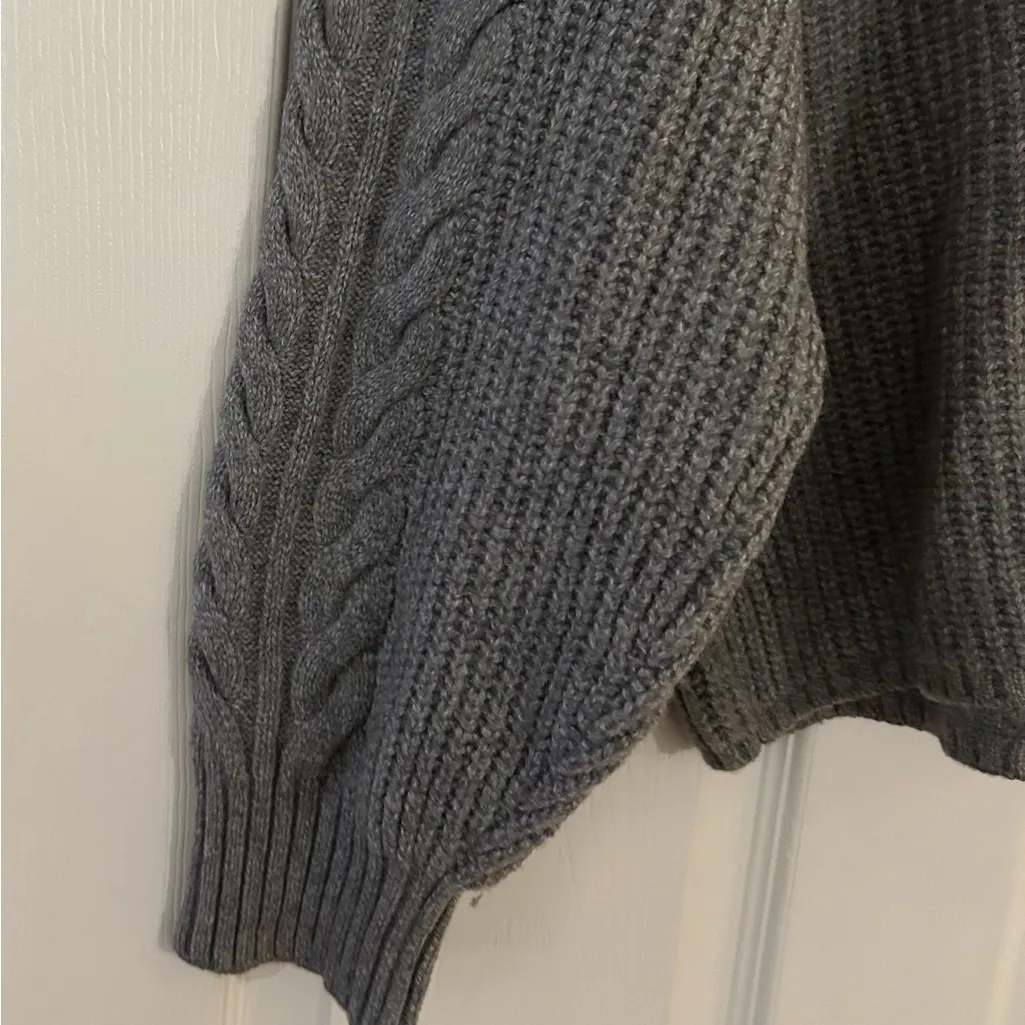 Old Navy SoSoft Cropped Mock-Neck Cable Sweater Medium Grey Size Large NEW - Image 6