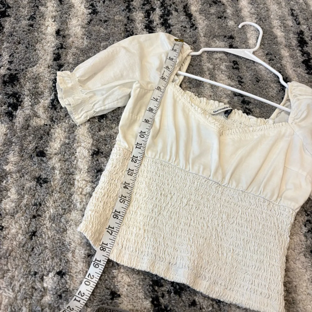 Abercrombie & Fitch Short Sleeve Smock Waisted Women's Top Medium Ivory - Image 6