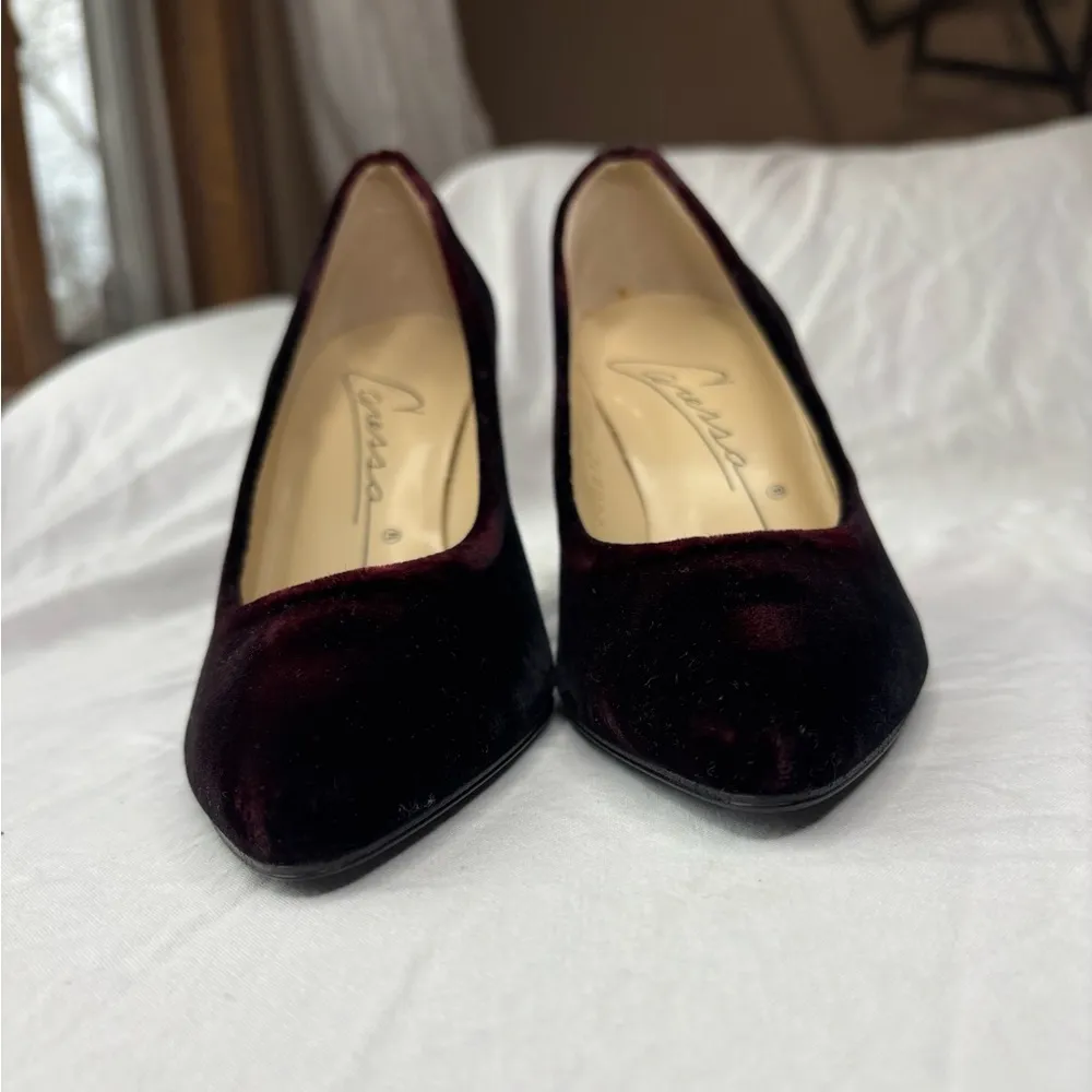 Red Brown Velvet Pointed Toe Kitten Heel Leather Sole Size 6 - Image 6