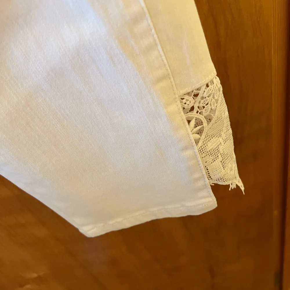 SOFT SURROUNDINGS Ultimate High Rise Lace Hem Slim Crop White Jeans Pants 20W - Image 9