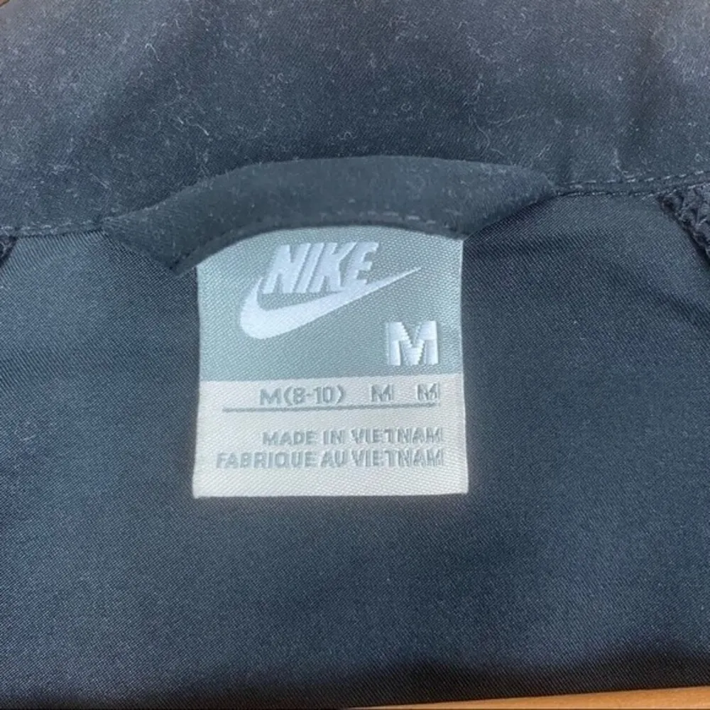 Nike Vintage Black & White Zip Close Colorblock Athleisure Athletic Sport Jacket - Image 4