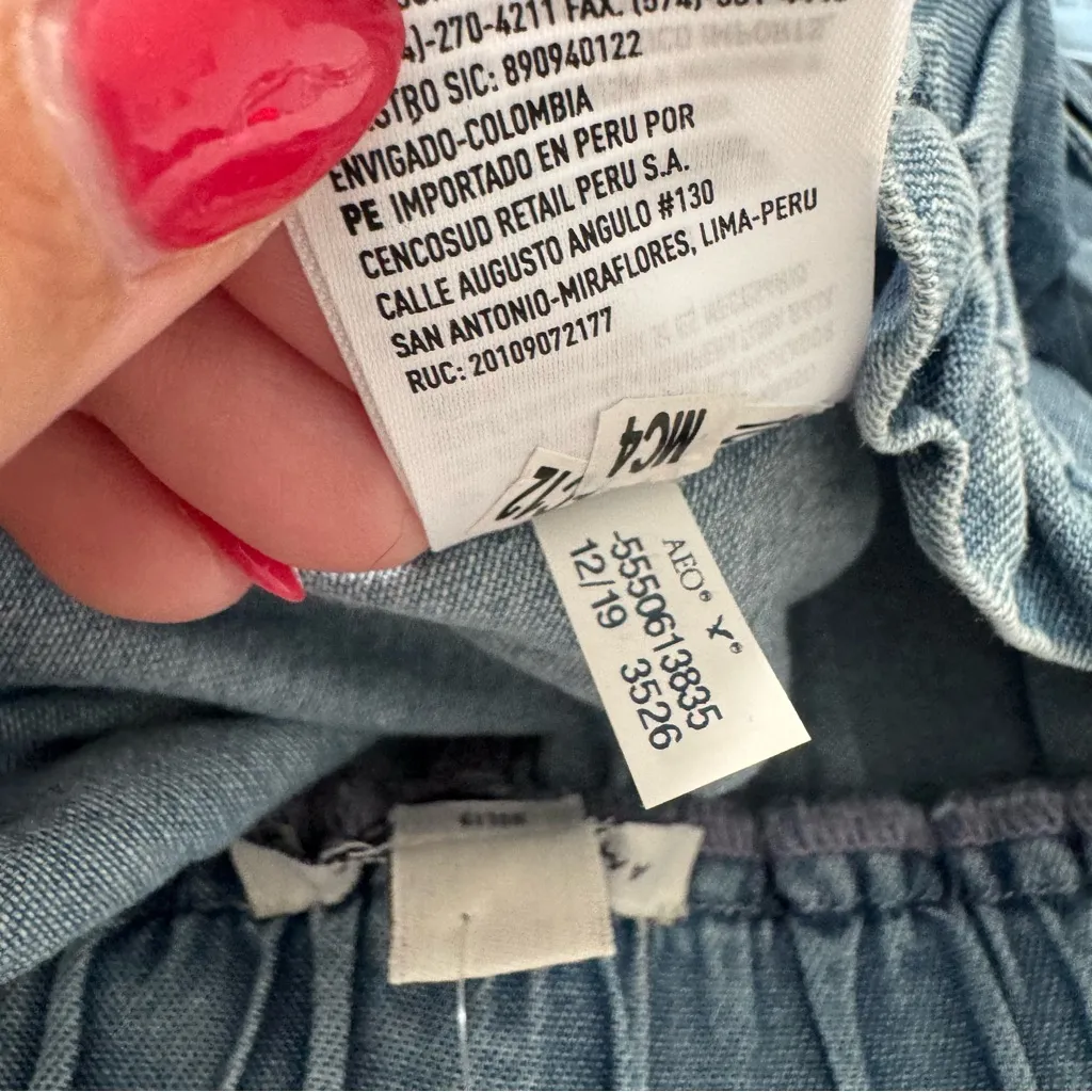 American Eagle High Waisted Paperbag‎ Soft Shorts NWT size Medium Denim Pleated - Image 9