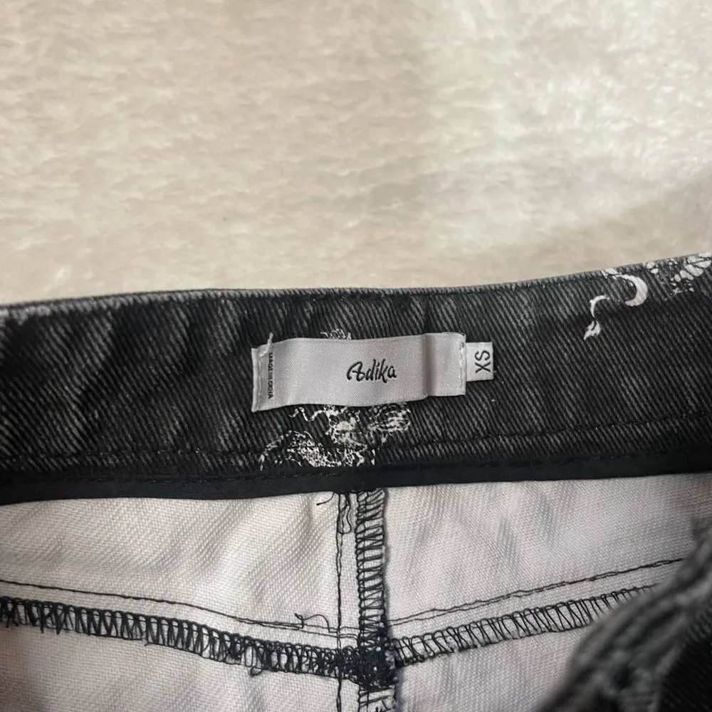 Adika Black Dragon Printed Mom Jeans - Image 6