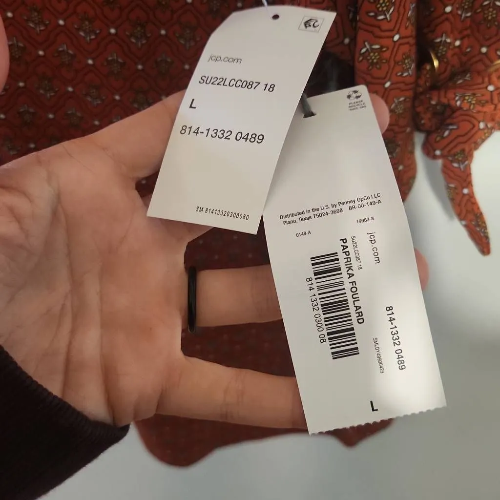 NWT LIZ CLAIBORNE Size L Rust Colored Geometric Print Blouse - Image 4