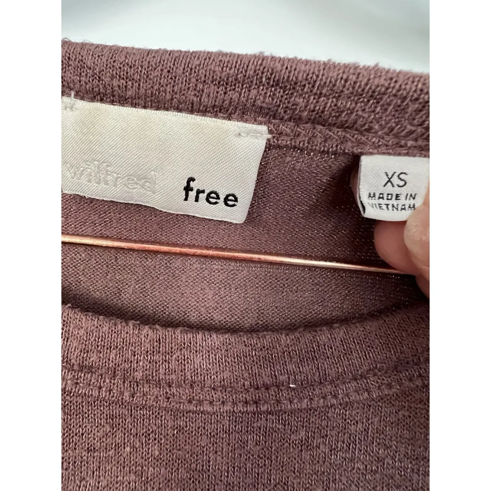 WILFRED free Aritzia Crewneck Short Sleeve Mauve Flowy Textured Tshirt Size XS - Image 2