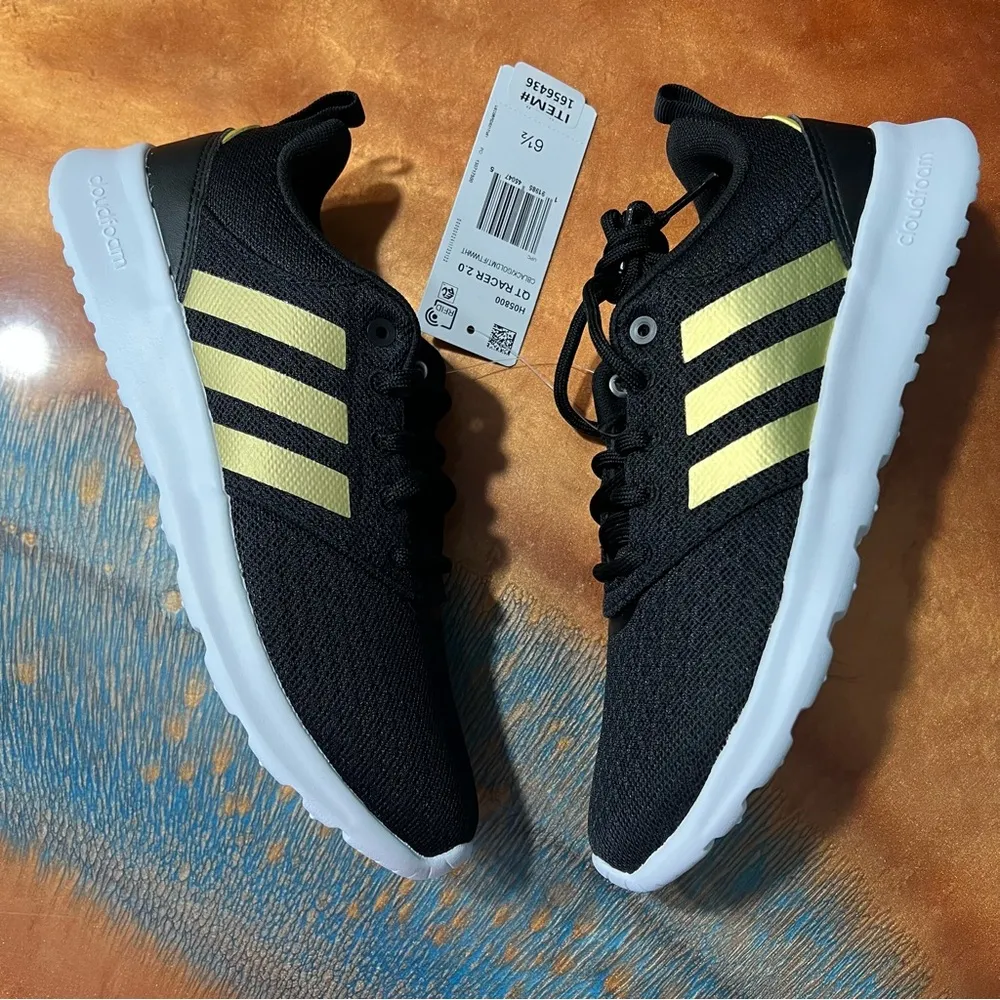 NWT Adidas QT Racer 2.0 Black Gold White Running Shoes 6.5 - Image 5