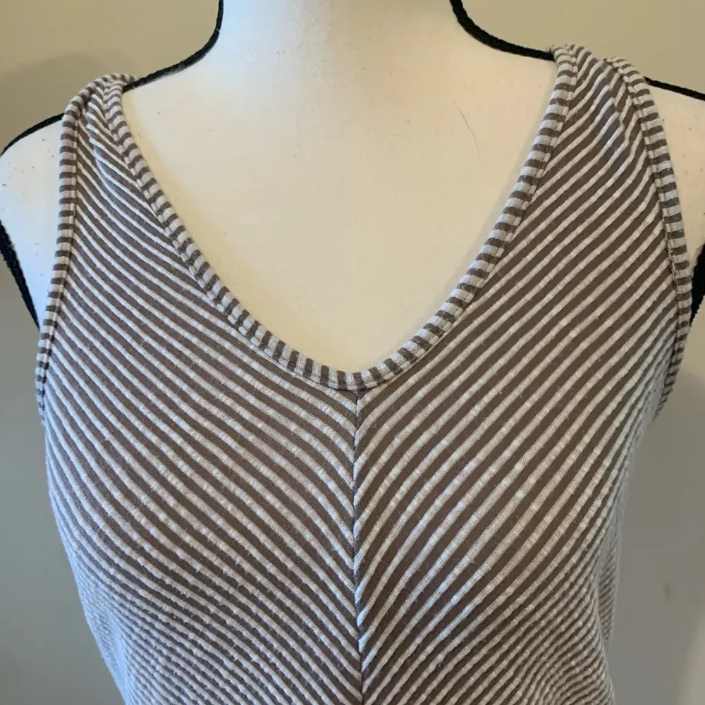 Caution to the Wind | Striped Brown and White tie front top - Image 5