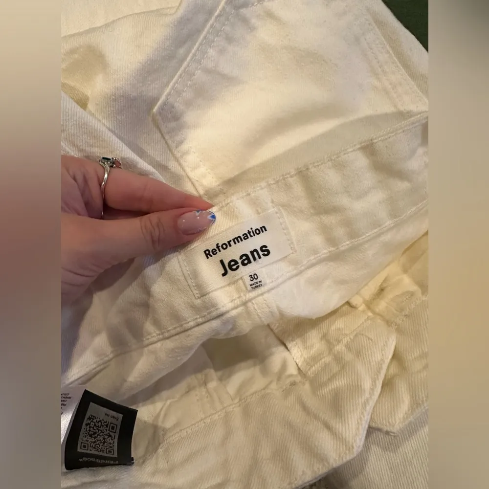 Reformation Wilder Belted High Rise Wide Leg Cropped Jeans - Image 7