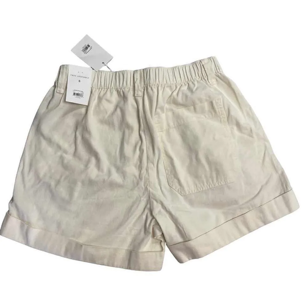 FREE ASSEMBLY Women’s Cuffed Pleated Shorts Size 8 New With Tags White - Image 2