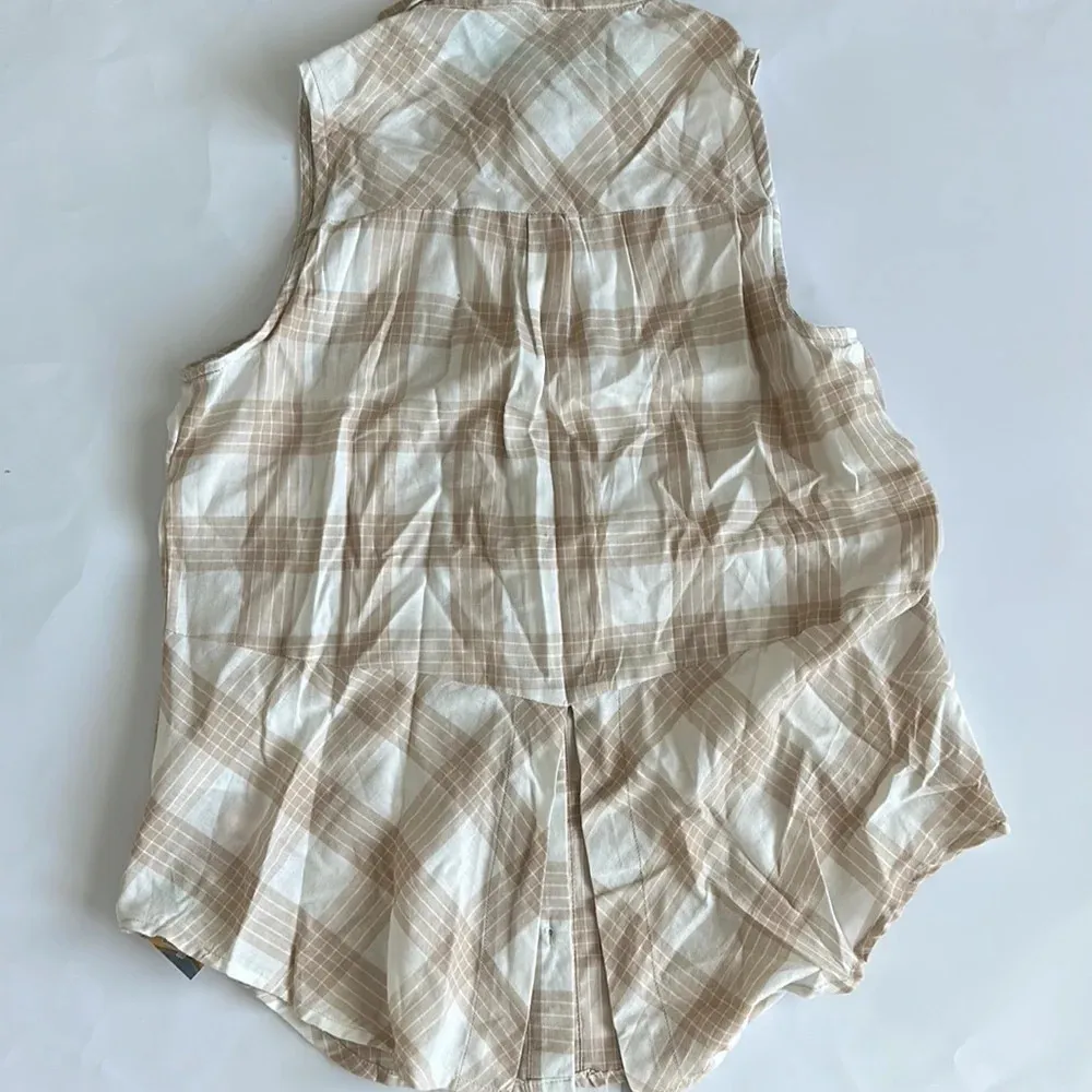 NWT Tan Plaid Top Sz S - Image 2