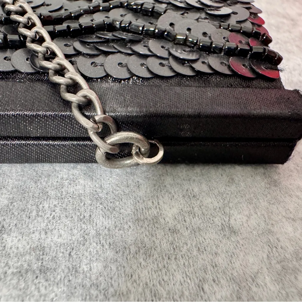 Vintage Banana Republic Black Sequin Clutch w Silver Hardware Cocktail Party - Image 5