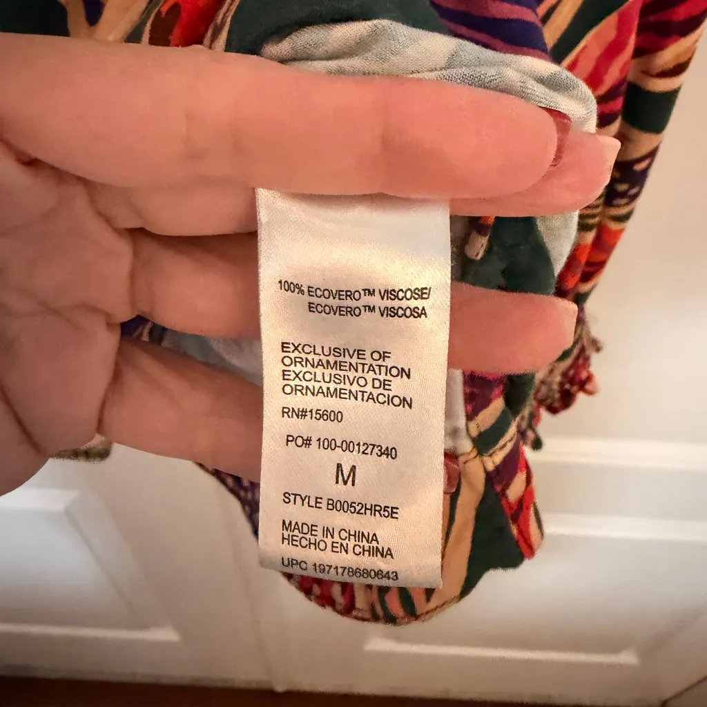 Democracy  M V-Neck Vibrant Leaf Print Blouse - Image 7