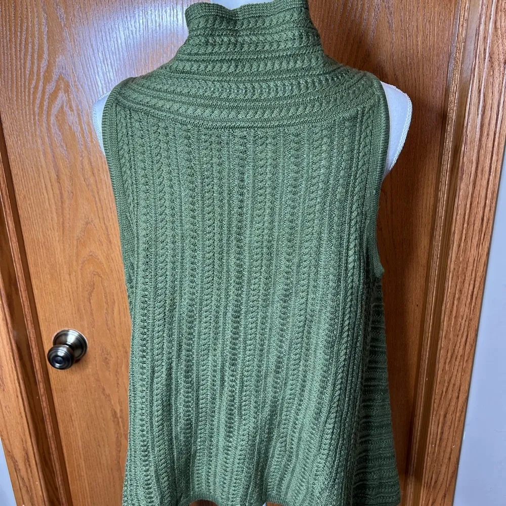 J Jill green crochet knit waterfall vest 
Medium - Image 10