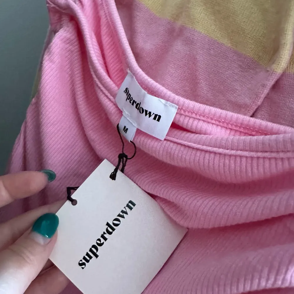 nwt Superdown Square Neck Rib Knit Cropped Tank Top Pink Size Medium - Image 2