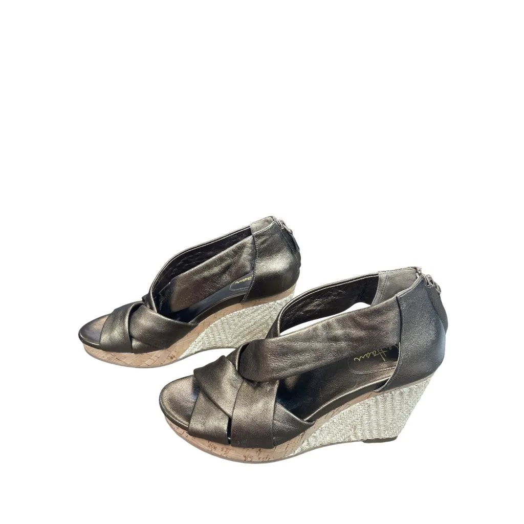 Cole Haan Womans Gold Beige 4" Wedge Heels Shoes Sz 9527 - Image 3