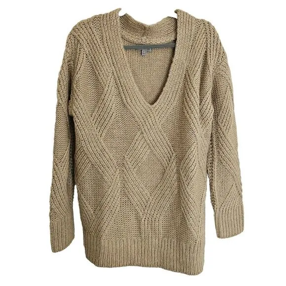 Cable Stitch Cable Chunky Knit Sweater Size Medium Tan Beige Cozy Capsule - Image 2