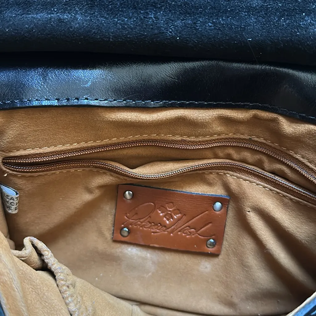 Patricia Nash Leather Heritage London Saddle Crossbody Bag Black - Image 5