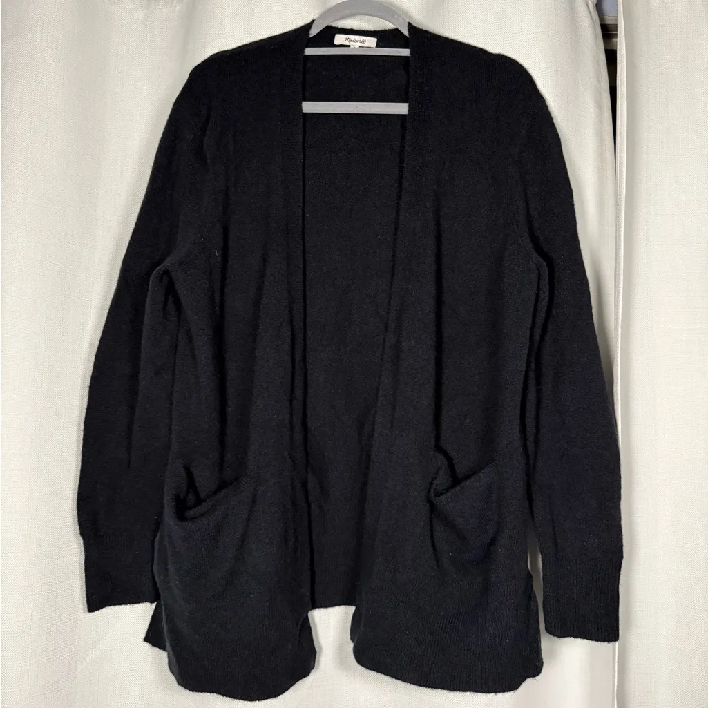 Madewell Black Kent Cardigan Sweater in Coziest Yarn Medium - Image 4