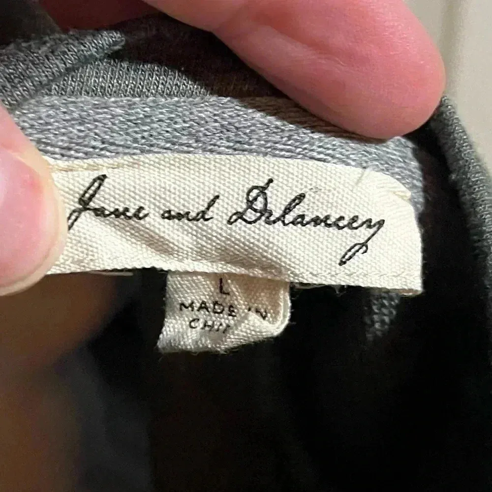 Jane and Delancey large camo super soft long sleeve top - Image 5