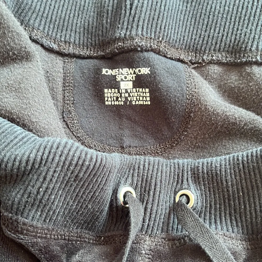 Jones New York  black track suit - Image 12