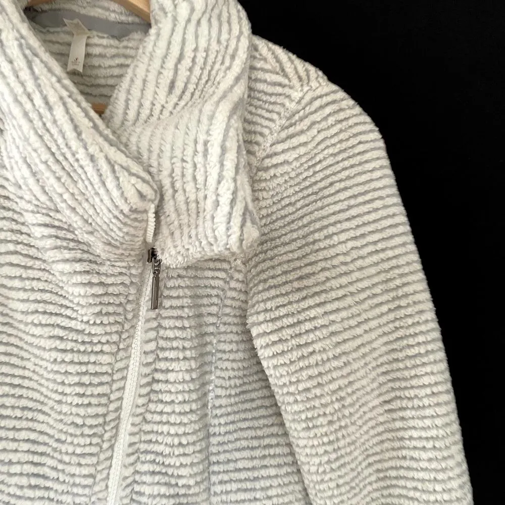 MK Jackson gray and whtie fleece full zip sweater pockets women's size small - Image 2