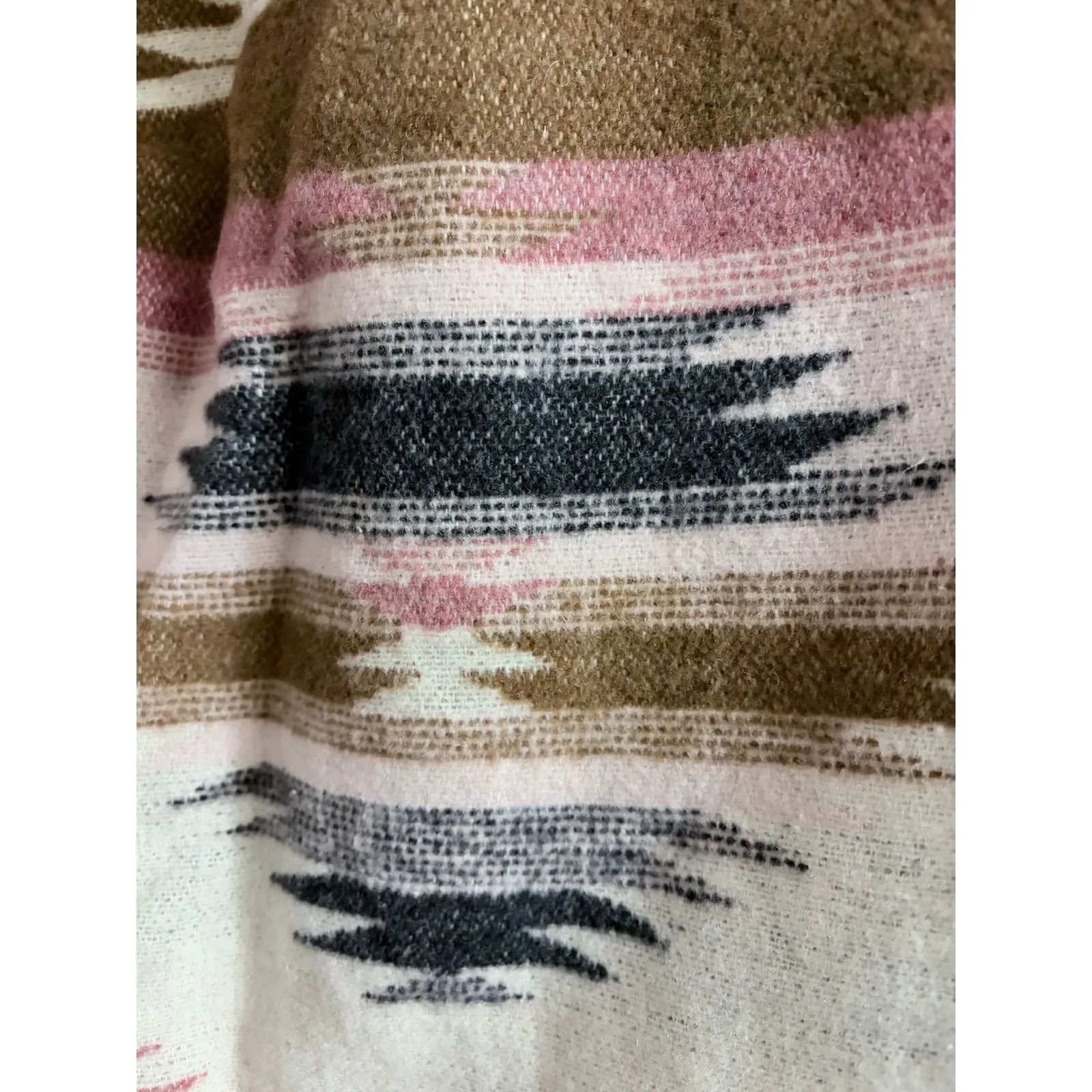 Umgee Pink Corduroy Cropped Flannel SW Jacket size Medium - Image 10