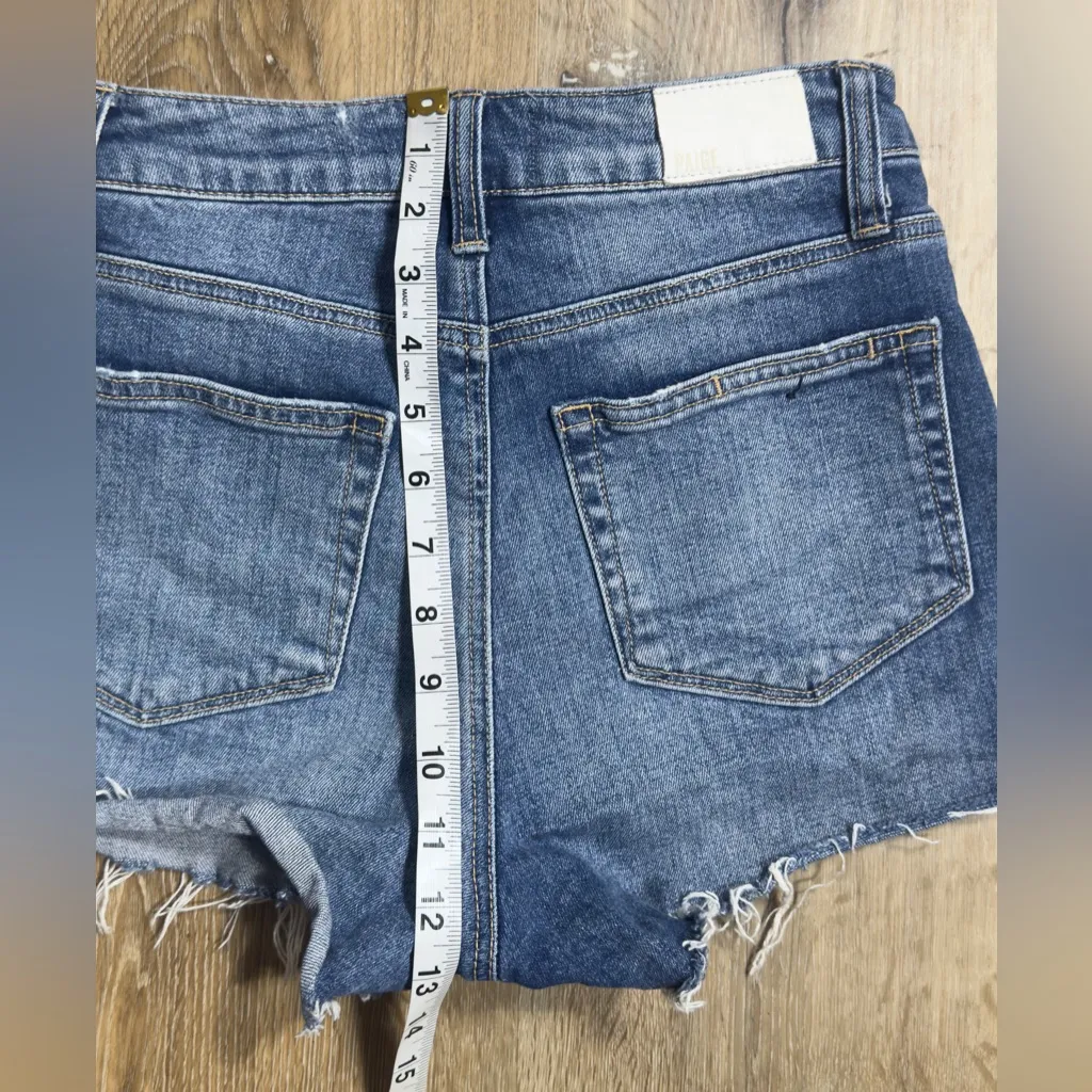 PAIGE Women's Blue Denim Shorts 💙🩵 - Image 8