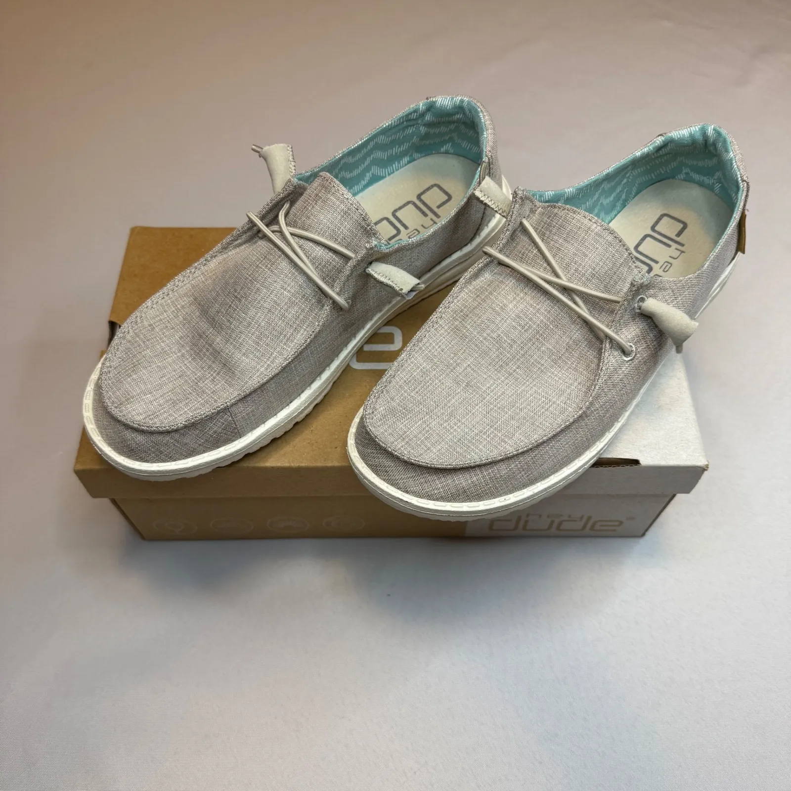 Hey Dude Wendy Chambray Beige Slip On Shoes Women Size 7 Workwear Weekend - Image 3