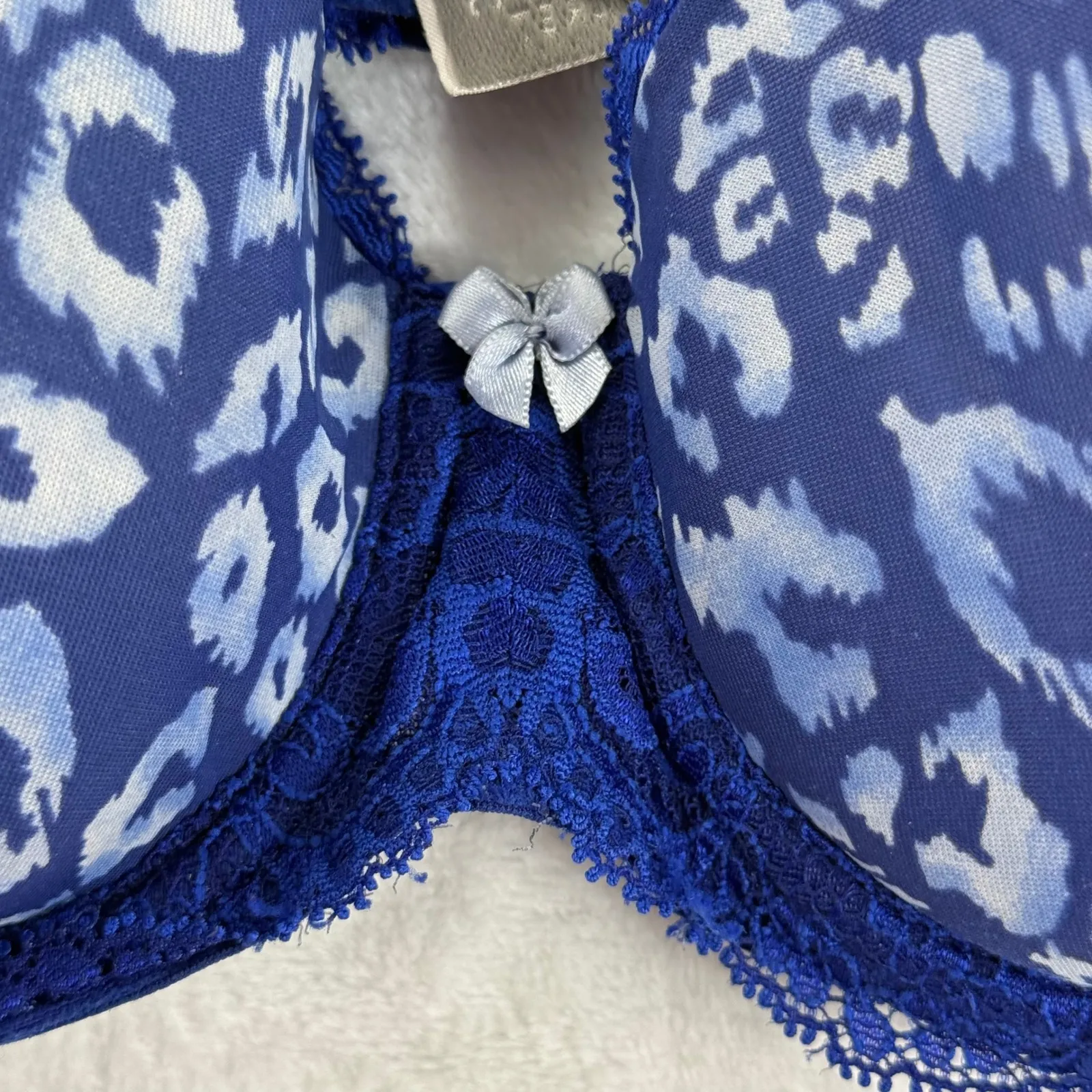Victoria's Secret Dream Angels Lined Demi Bra 34D Blue Leopard Lace Bow - Image 2