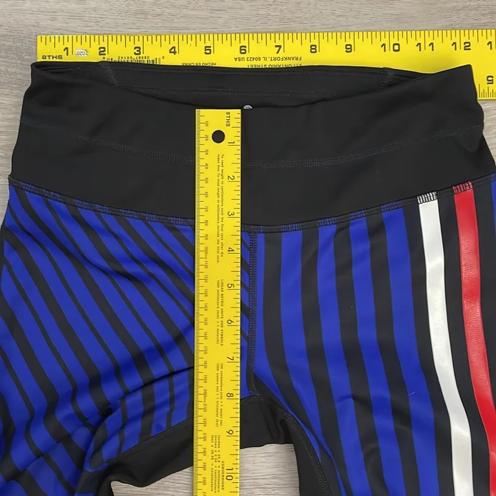 Black with Red, White & Blue Stripes Cropped Leggings Size XS - Image 9