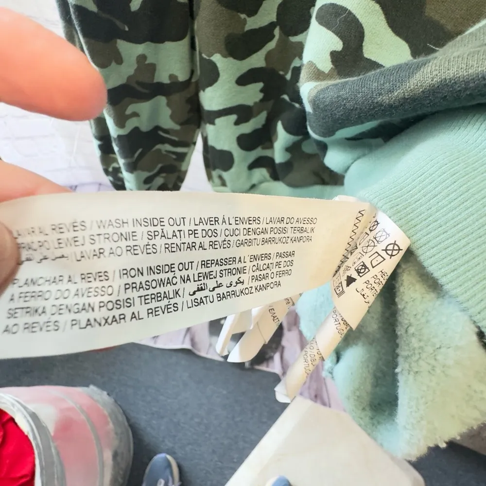 Pull&bear camouflage sweatshirt “I am my own idolizer” Green Size L - Image 7