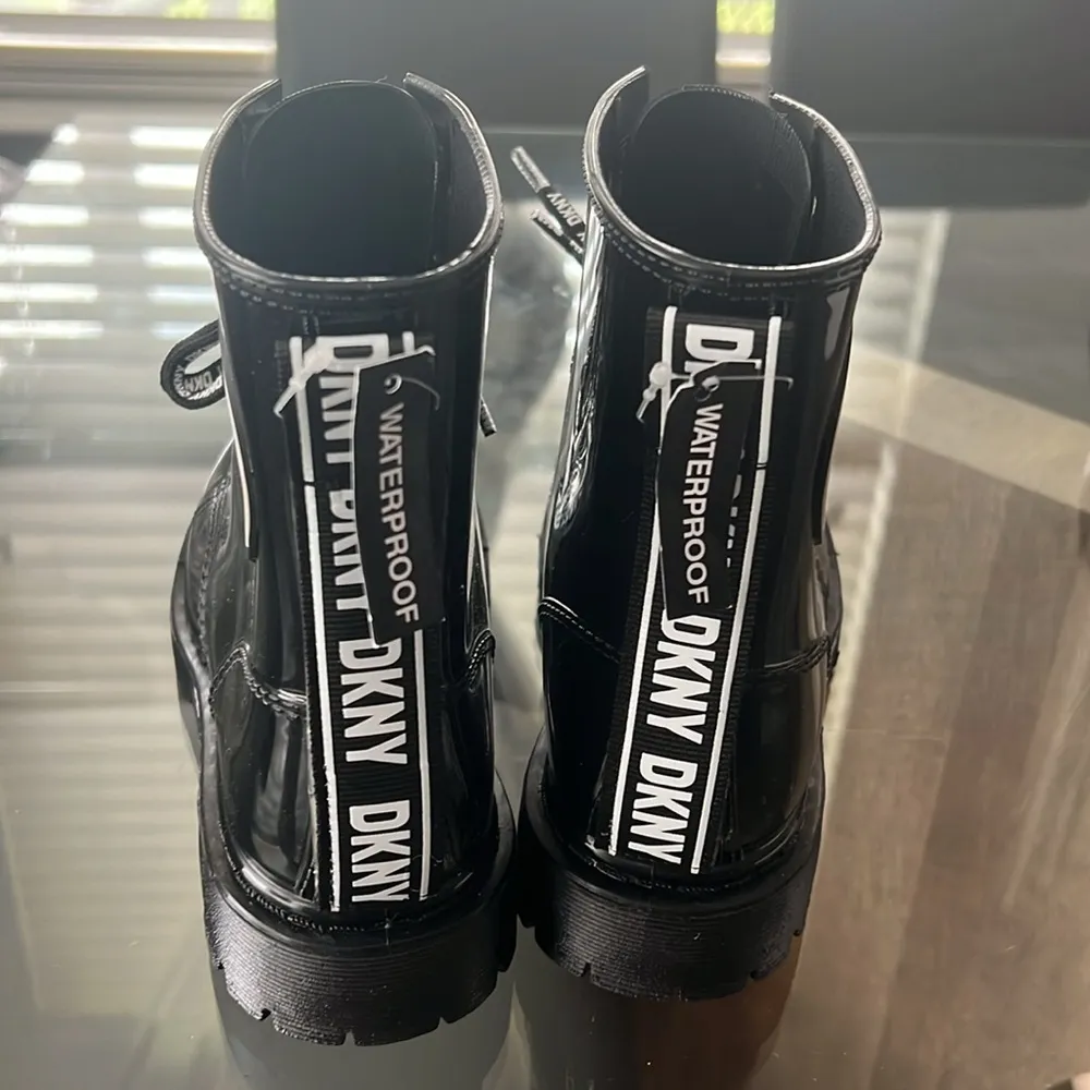 DKNY Tibby Combat Lace-Up Boots in Black, Size 6 New w/Tag - Image 8