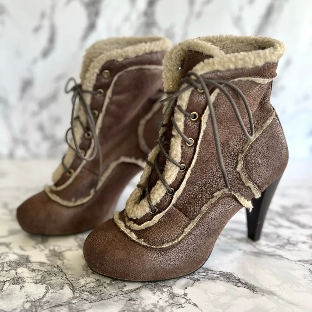 Eryn Brinie Booties 6.5 Sherpa Brown Lace Up Faux Suede Heeled - Image 3