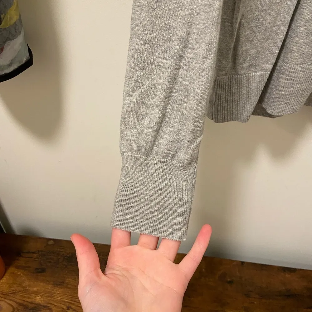 NWT | Merona women’s v-neck sweater —‎ medium - Image 4