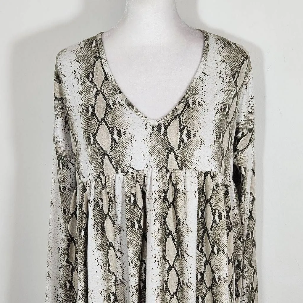 White Birch Snakeskin Babydoll Tunic Size Small Snakeskin Print Knit Top - Image 3