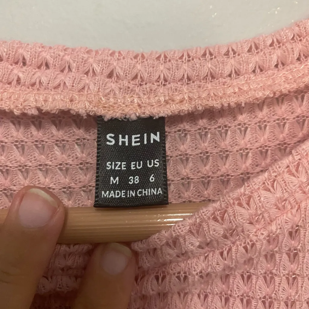 SheIn  Light Pink Knit T Shirt Size Medium - Image 3