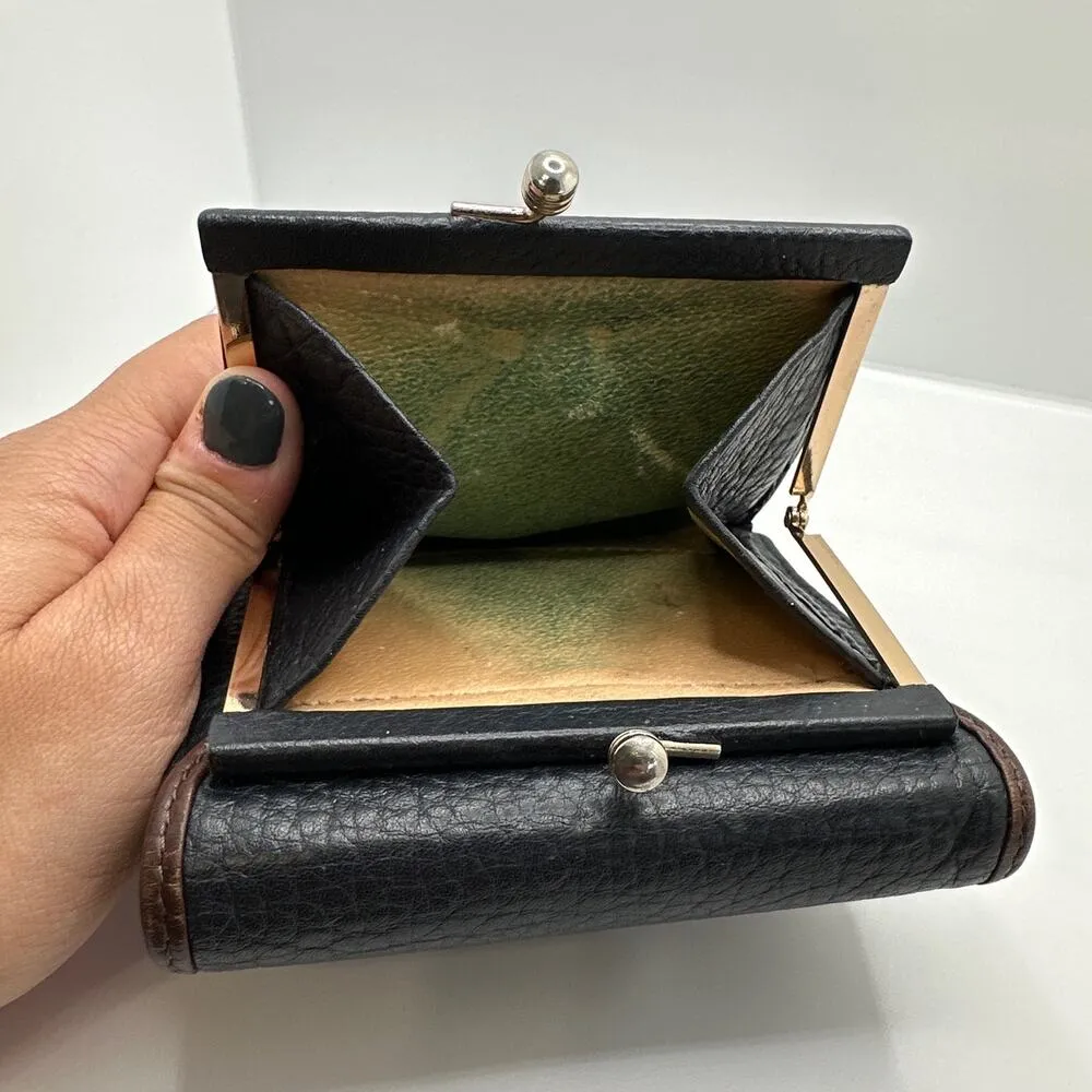 Dooney & Bourke  Vintage 1990's Wallet - Image 8