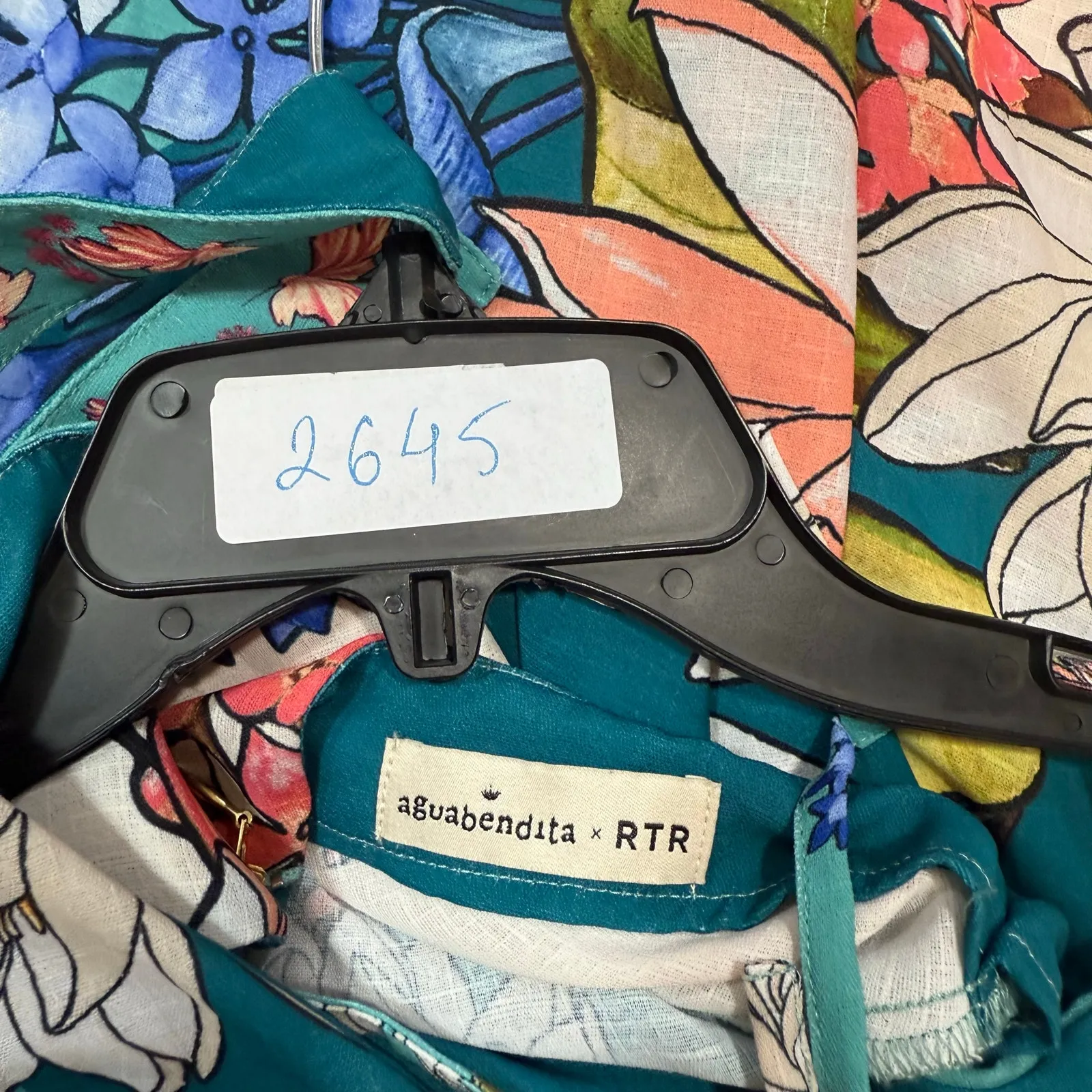 Agua Bendita Darmy blue floral
Maxi halter Dress Small - Image 2