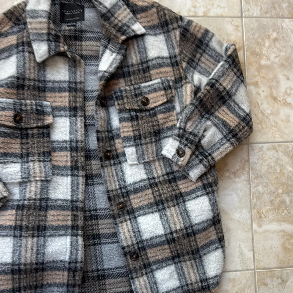 Women’s sanctuary small Plaid Jacket - Black, Gray, and Tan oversized - Image 6