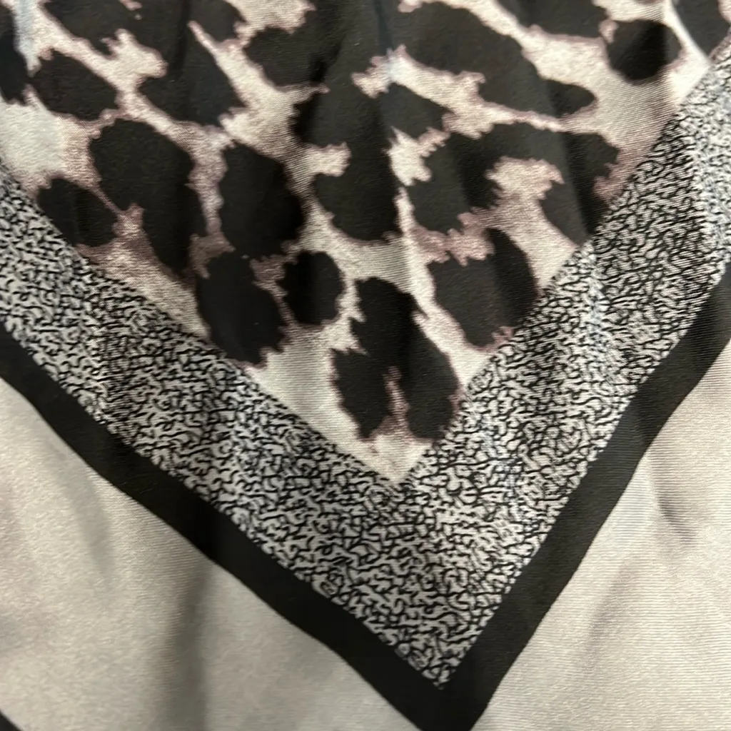 LA Valentina | Monochromatic ~ Leopard & Geo Patterned Scarfs Black - Image 5