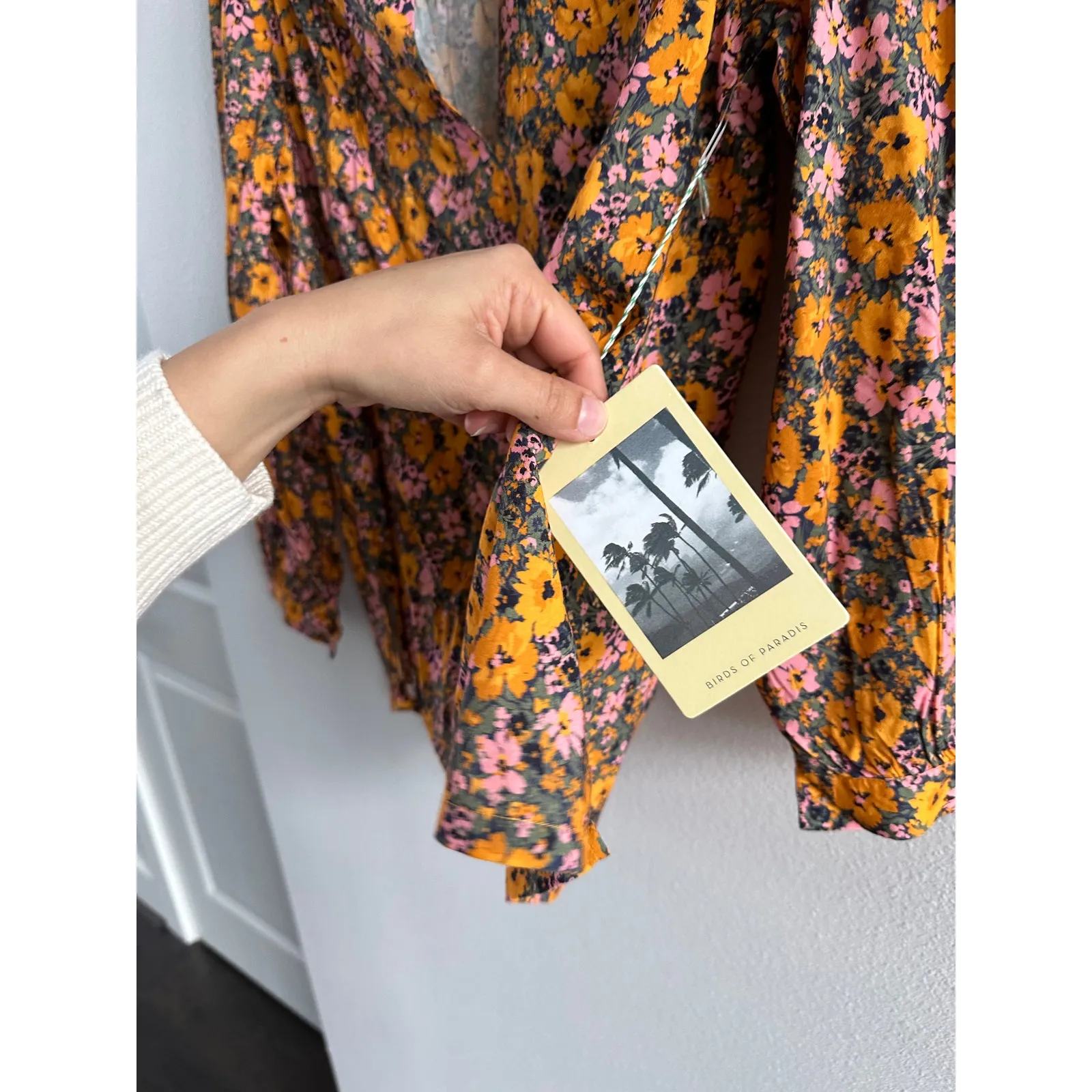 Trovata Bailey Blouse in Sunken Garden Size XS New Yellow - Image 5