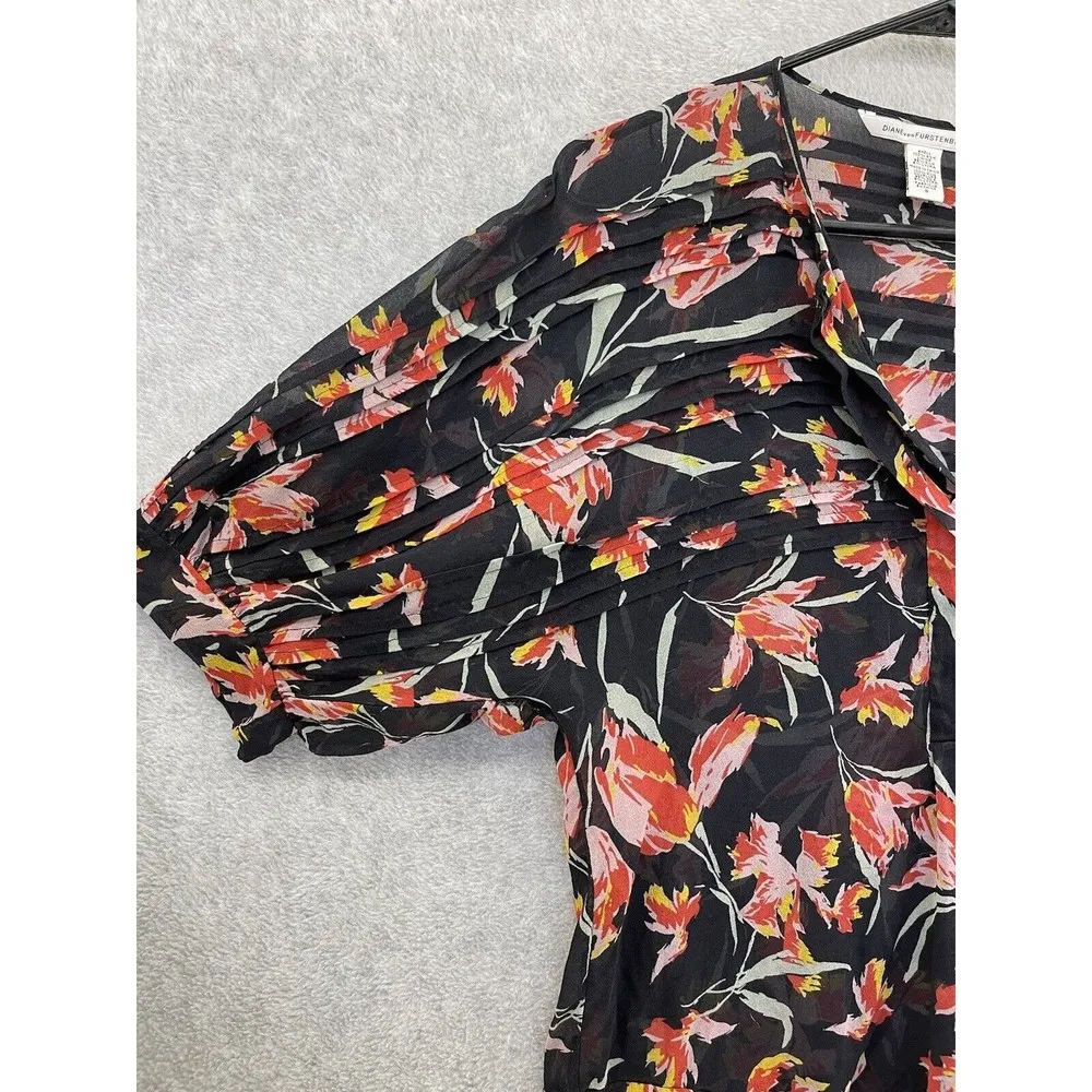 Diane Von Furstenberg Women's 100% Silk Blouse Short Sleeve Black Floral Size 6 - Image 8