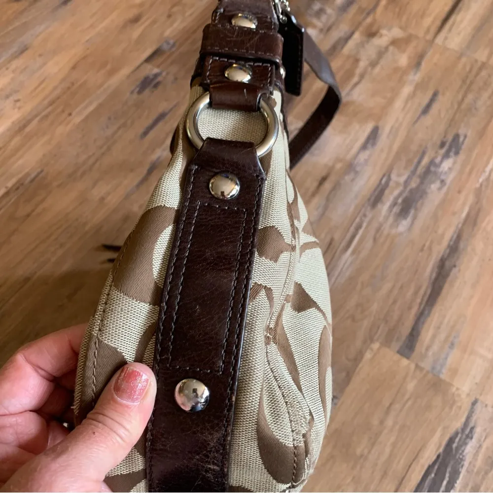 Coach  Zoe Signature Canvas & Leather Logo Shoulder Bag Purse Model D1049-F14708 - Image 9