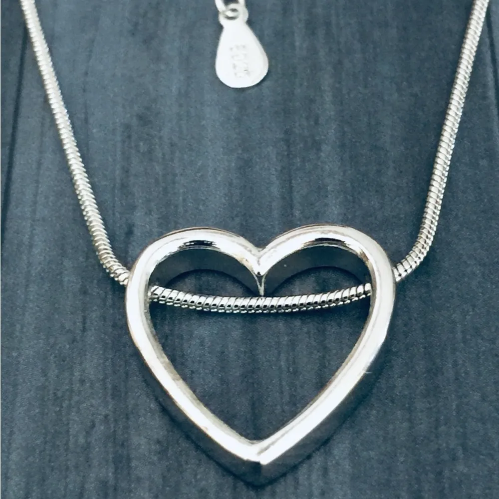 Silver Heart Pendant Necklace - Image 4