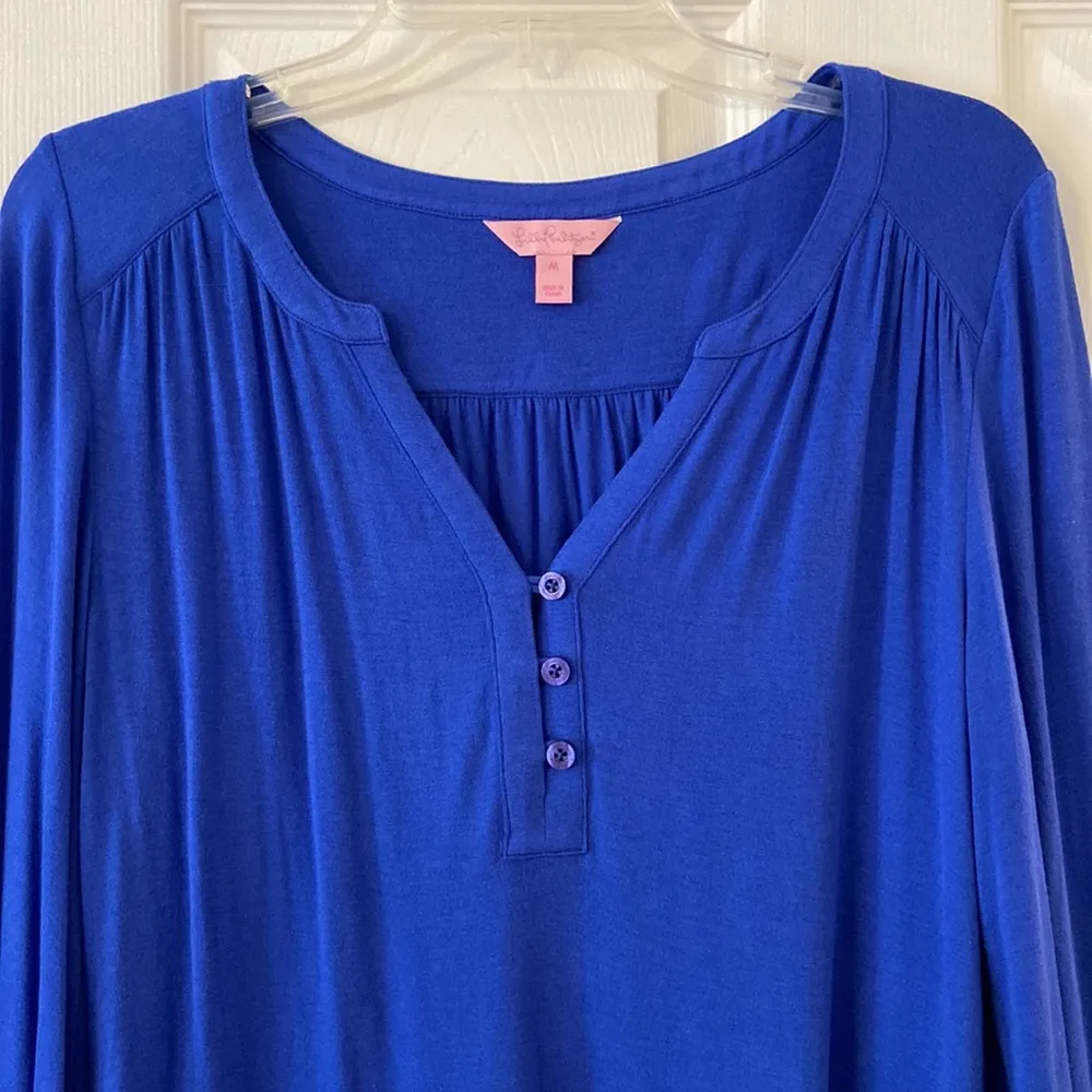 Lilly Pulitzer Shirt long sleeves size M color blue lengths 27” bust 36/38” - Image 3