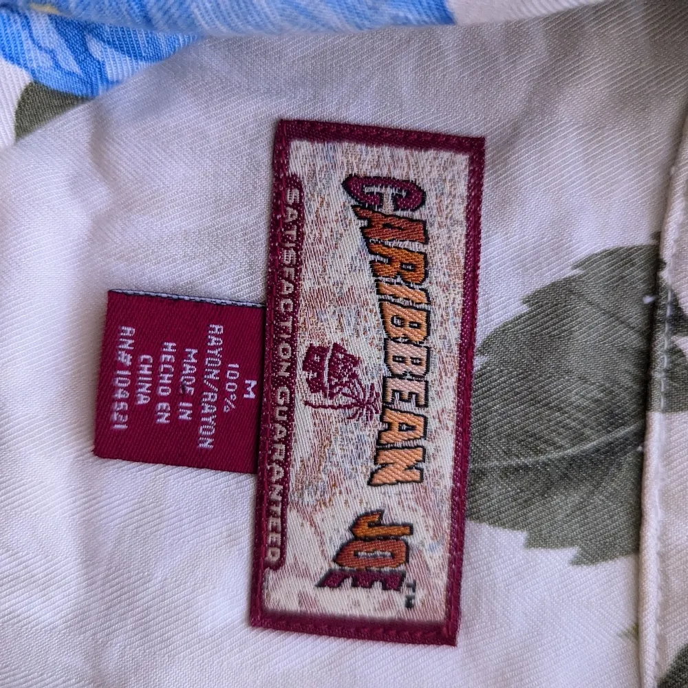 Caribbean Joe Women's Hawaiian Shirt Tropical Floral Sheer Rayon Size M Button - Image 12