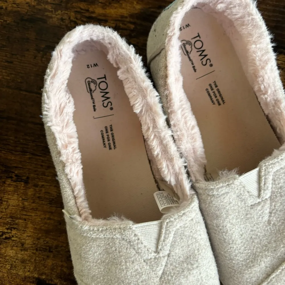 Toms Alpargata Natural Felt Two Tone Faux Fur Slippers Size 12 - Image 4