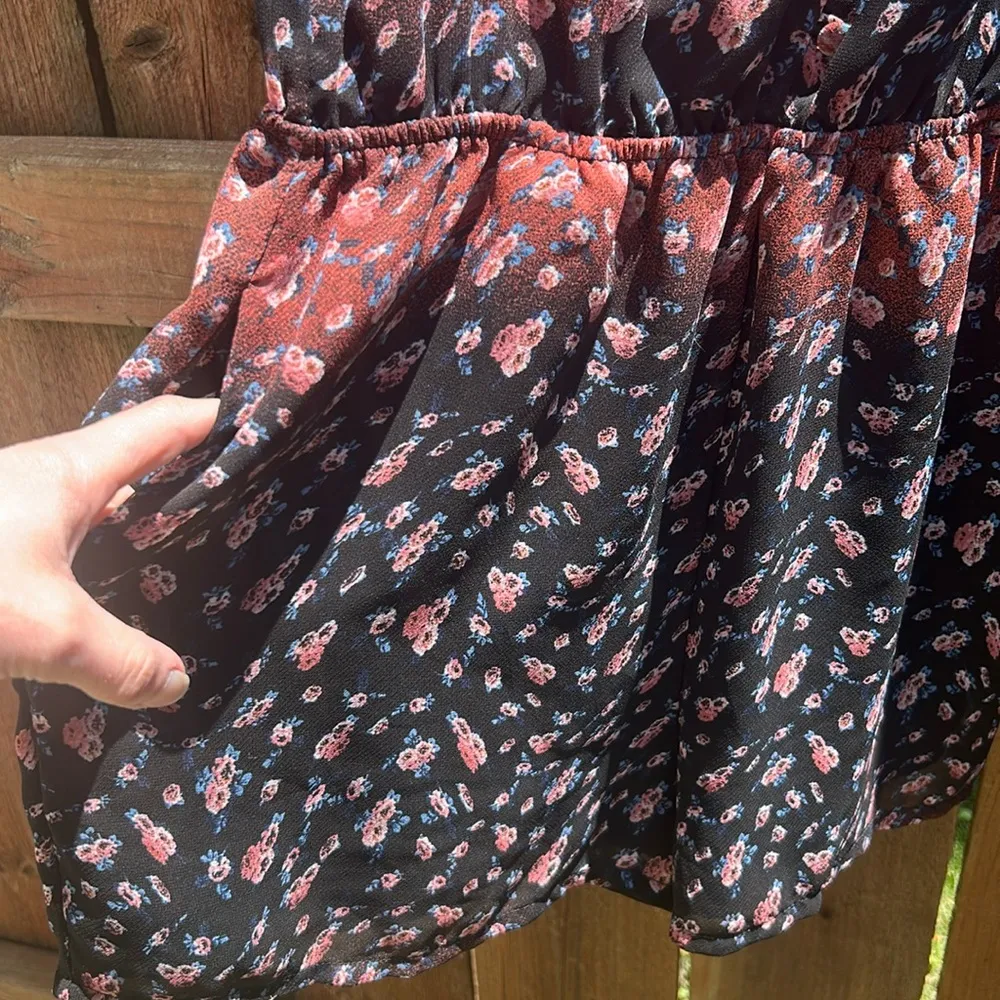 BCBGeneration  Floral Romper Size Small - Image 12